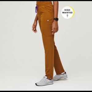 Figs size medium , long, high waisted Yola Atlantic Fall scrub bottoms